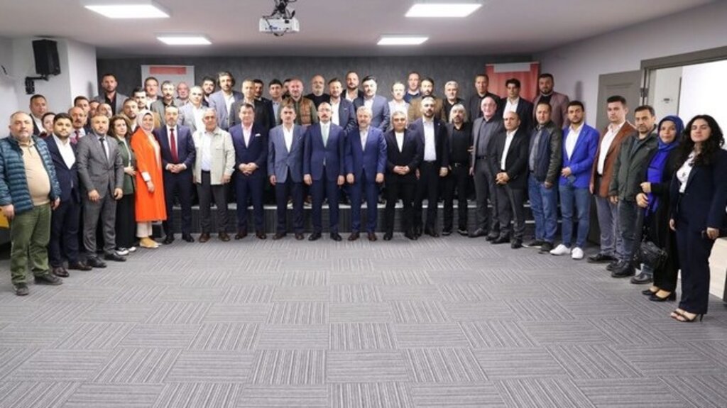 SİMDER Müteahhitlerin Oda Talebini Bakan Muş’a İletti!