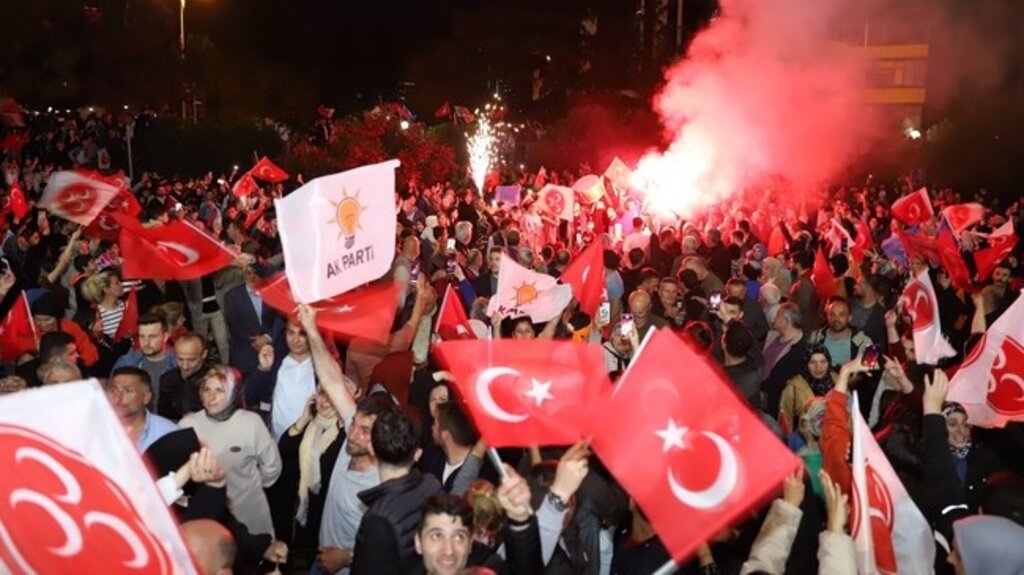 Büyük Türkiye Zaferi Çarşamba’da Coşkuyla Kutlandı!