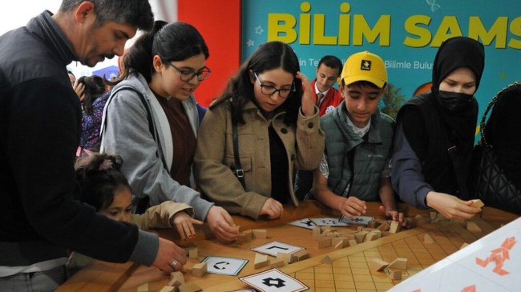 Gençlerin Karelok İlgisi!