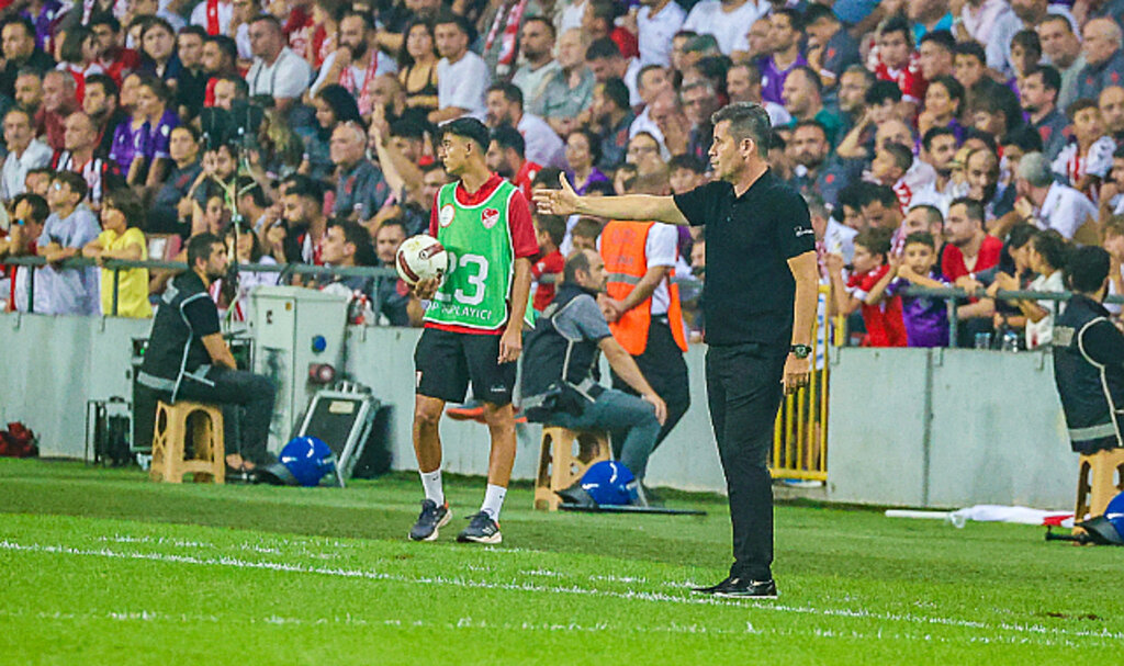 Fenerbahçe Maçının Ardından Hüseyin Eroğlu’ndan Transferler Açıklaması! 