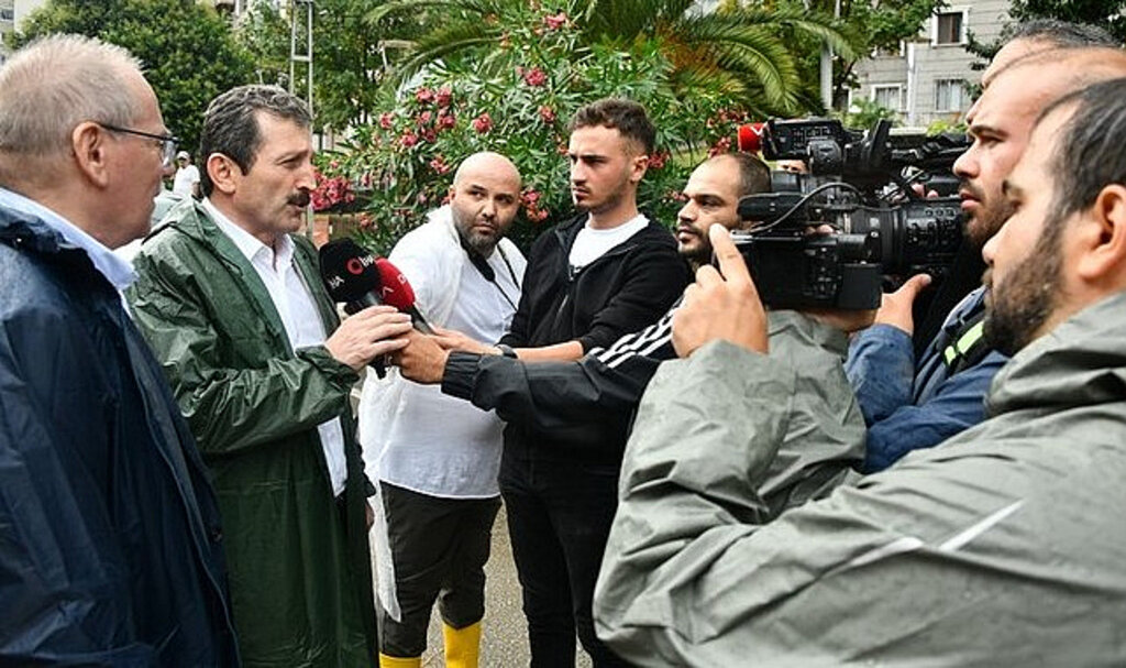Samsun'da Sel ve Su Baskınlarına Müdahale Süratle ve Aralıksız Devam Ediyor!