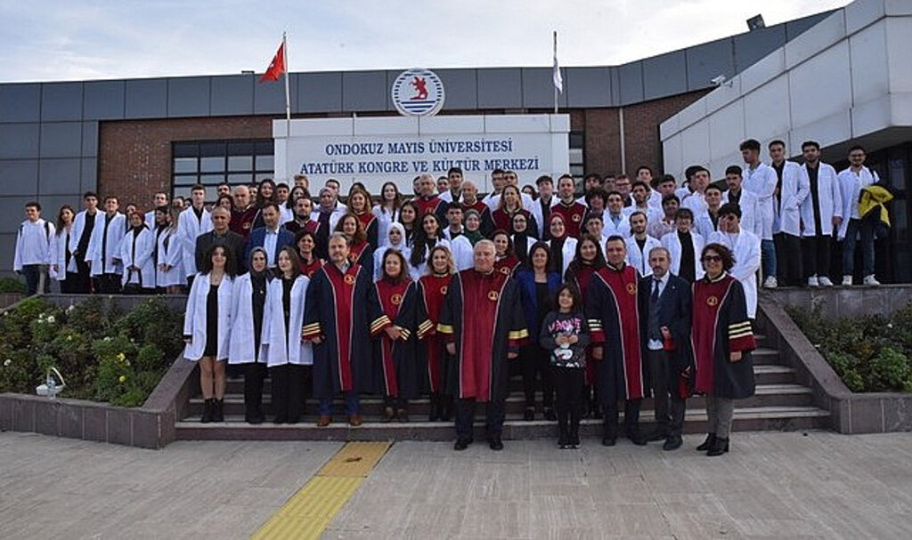 Geleceğin Veteriner Hekim Adayları Beyaz Önlüklerini Giydi!