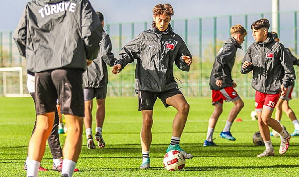 Samsunspor, U15 Samsun Bölge Karmasına Ev Sahipliği Yaptı!