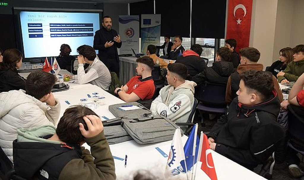 Samsun’da Öğrencilere, ‘Dijital Beceriler’ Eğitimi!