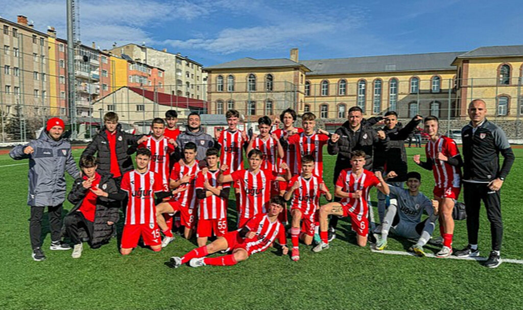 Samsunspor’un Gençleri Erzurum’dan 4 Puanla Döndü!