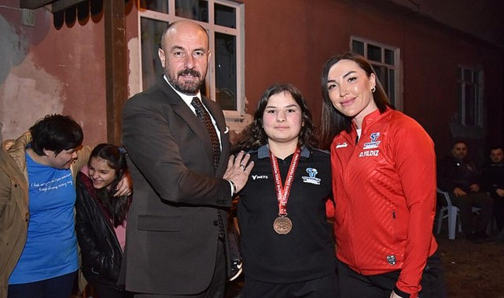 Başkan Togar’dan Türkiye Üçüncüsü Sporcuya Tebrik!