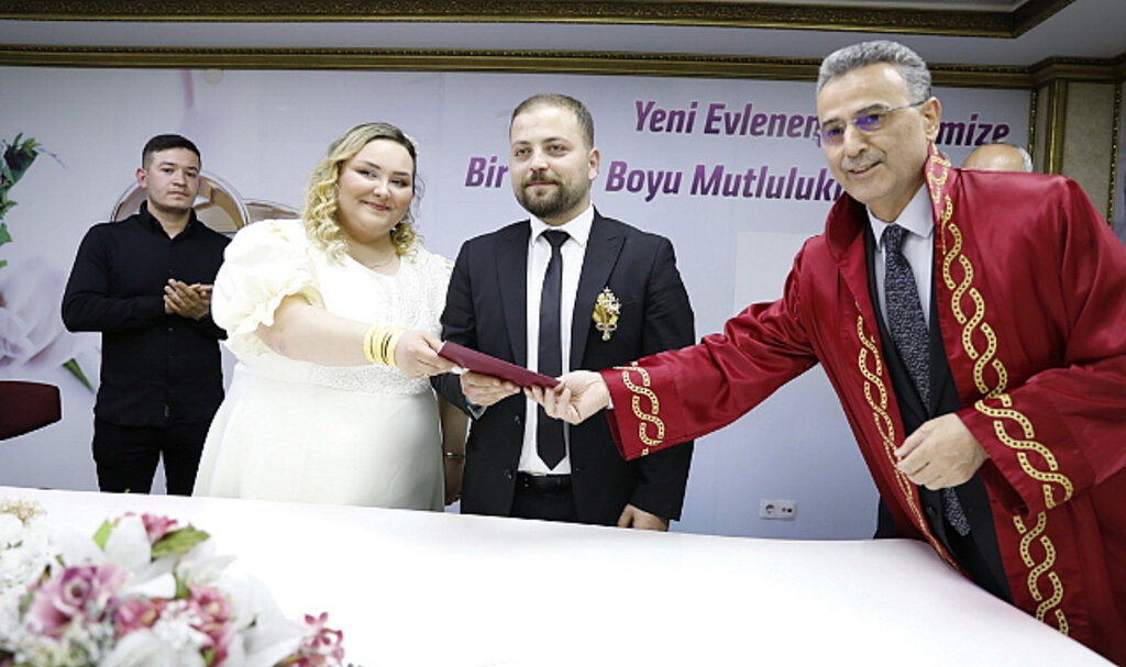 Başkan İhsan Kurnaz, Volkan - Sevcan Çiftinin Nikahını Kıydı!