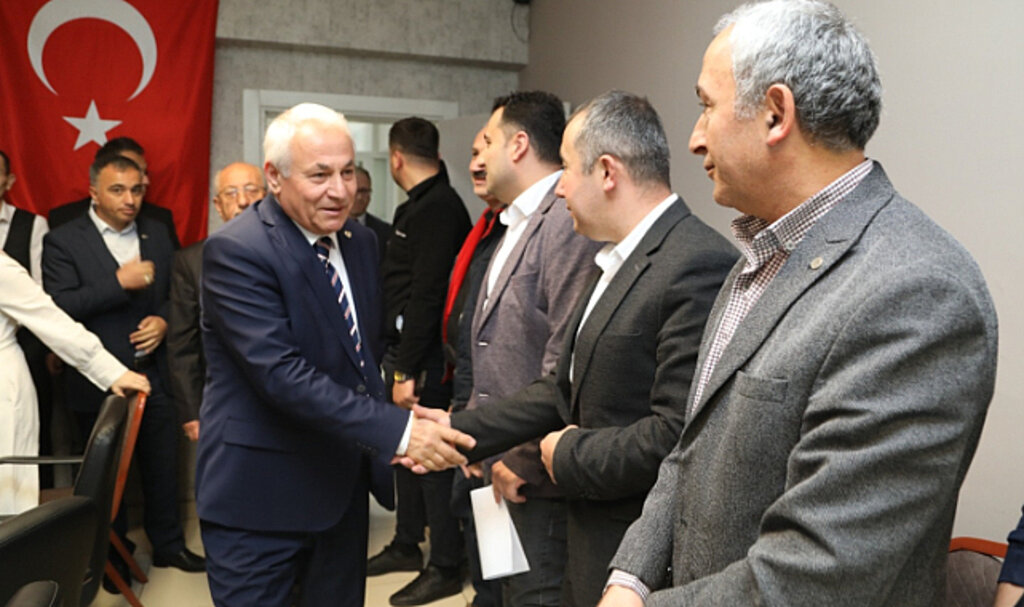 Başkan Ün, 'Kimsenin Ekmeği İle Oynamaya Gelmedik'!
