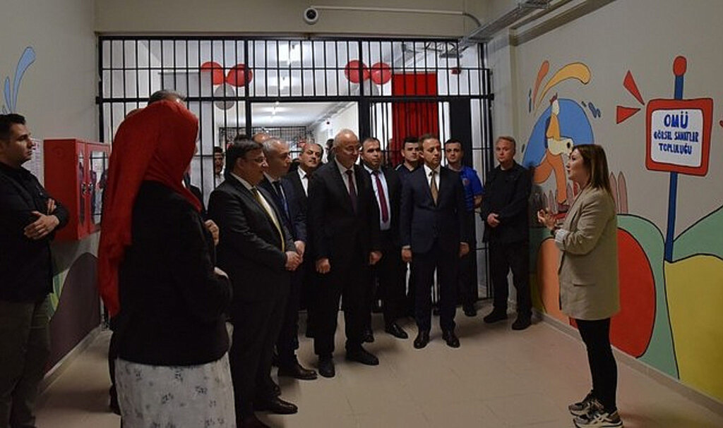 Çocuk Cezaevinde 'Kültür Sokağı' Açıldı!