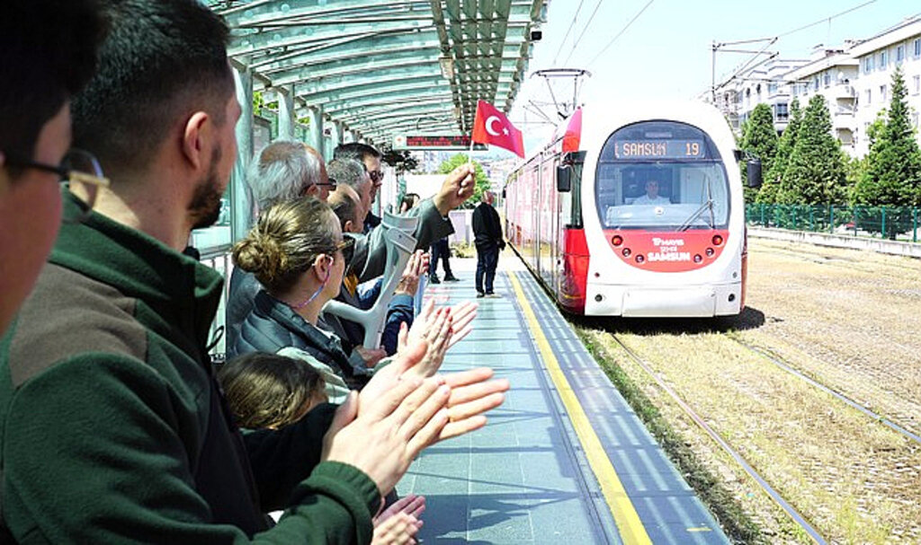 Samsun Tramvayları 19 Mayıs'a Özel Giyindi!