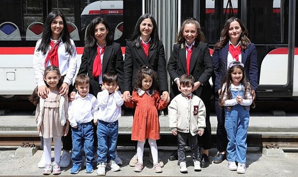 Samsun'da Tramvaylar 'Annelere' Emanet!