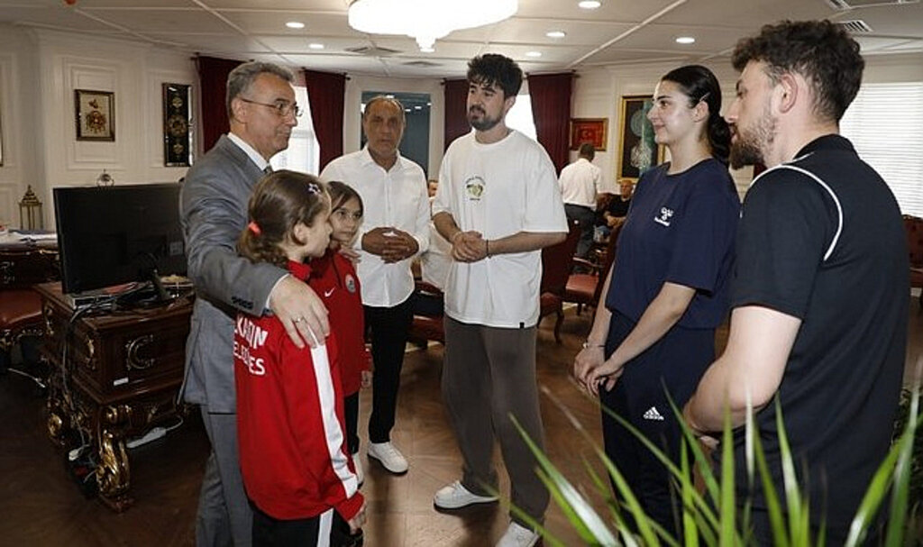İlkadım Belediye Başkanı İhsan Kurnaz'dan Spora ve Sporcuya Güçlü Destek!