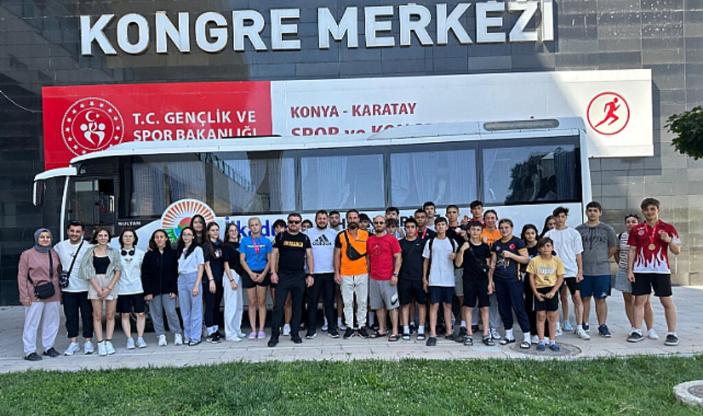 İlkadım'lı Sporcular, Konya'dan 18 Madalyayla Döndü! 