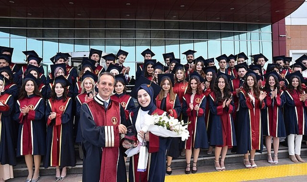 OMÜ’de Mezuniyet Törenleri Diş Hekimliği Fakültesiyle Tamamlandı!