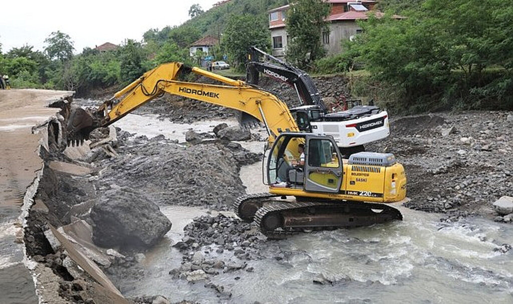 Samsun Büyükşehir Tüm Ekip Ve Ekipmanlarıyla Sahada!