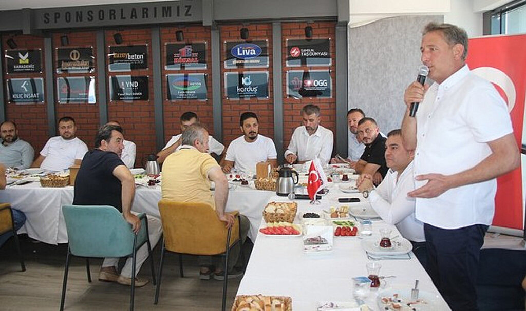 Candal, ‘Memlekete Taş Üstüne Taş Koyanın Ayağına Paspas Oluruz’!