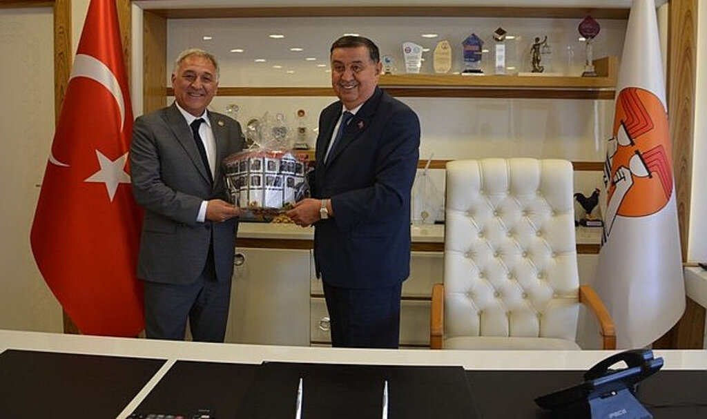 Kaynak’tan Başkan İkiz’e Hayırlı Olsun Ziyareti!