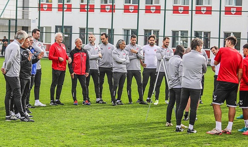 Samsunspor, UEFA Pro Lisans Eğitim Programına Ev Sahipliği Yapıyor!
