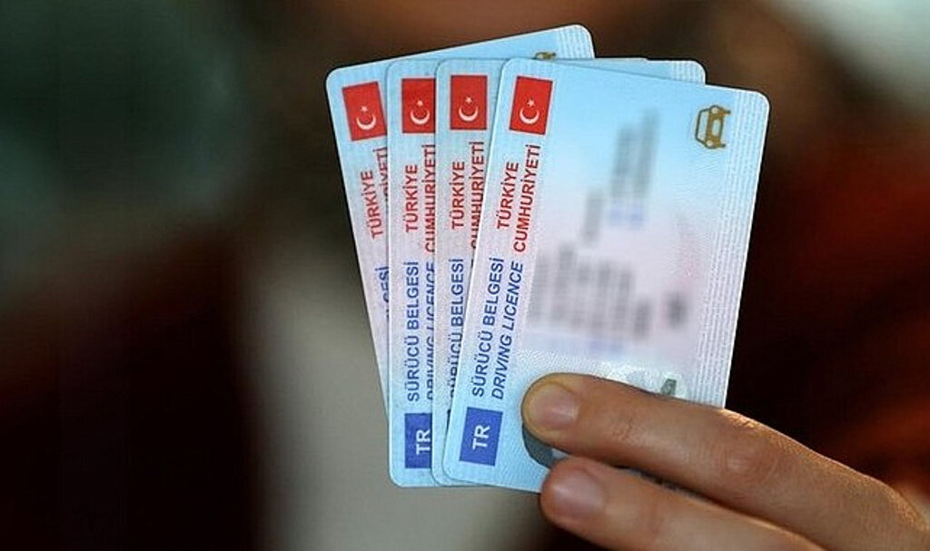 Eski Tip Sürücü Belgelerinin Yenileyeceklere Müjde!