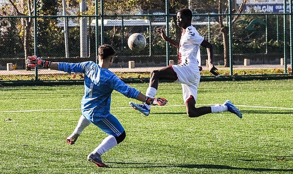 Samsunspor U16 Turnuvaya Farklı Galibiyetle Başladı!