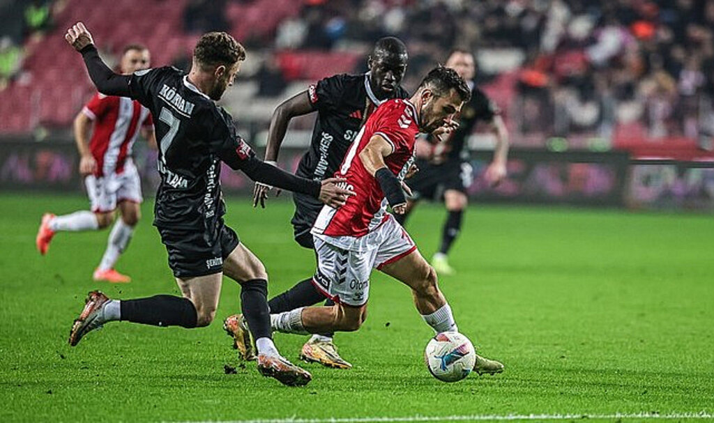 Samsunspor'da Emre Kılınç Operasyon Geçirecek!