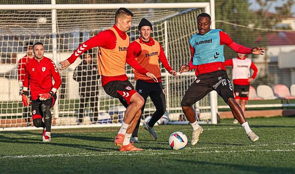 Samsunspor'dan Trabzonspor Maçı Öncesi Radikal Karar! 4 Oyuncu Kadroda Yok...