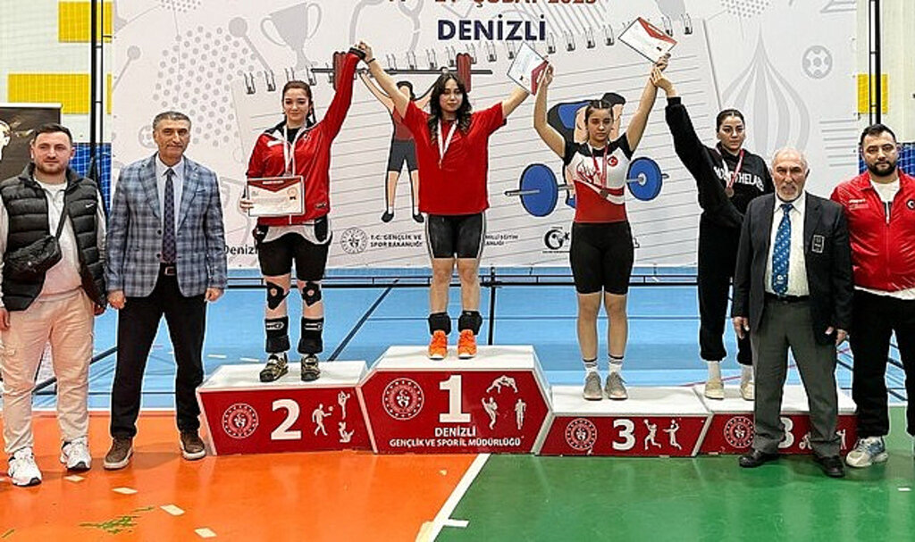Samsunlu Sporcular Halterde Başarı Elde Etti!