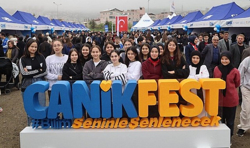 71 Bin222 Bilim ve Teknoloji Tutkunu CANİKFEST'te Buluştu!