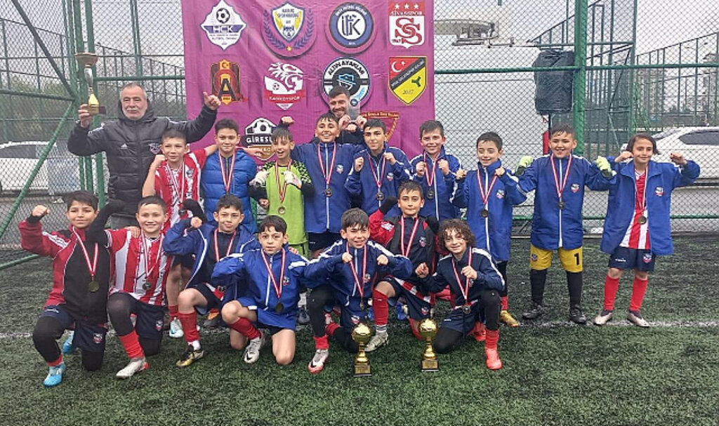 Samsun Kadıköyspor Ordu'da Şampiyon Oldu! 