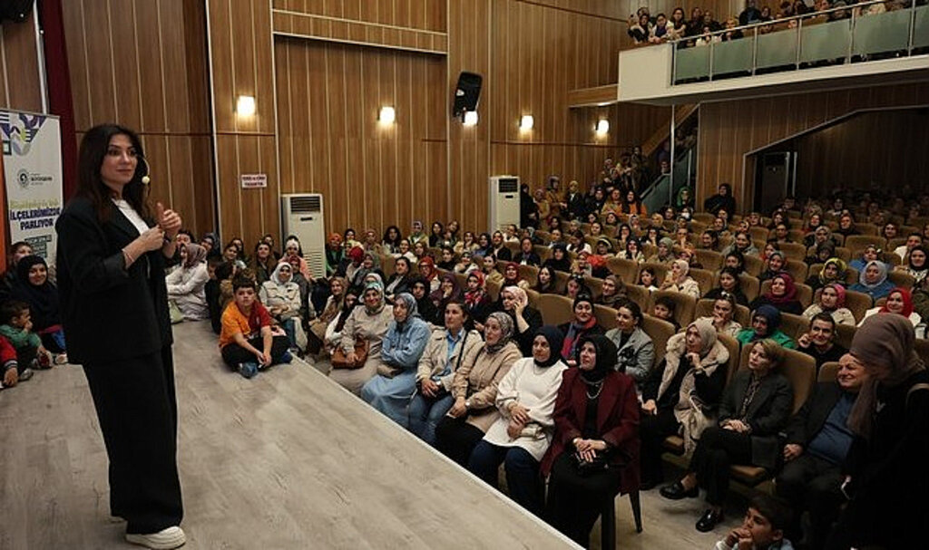 Büyükşehir İle İlçelerde Kültür Sanat Şöleni Başladı!