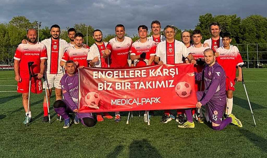 Doktorlar İle Engelligücü Empati Maçı Yaptı!
