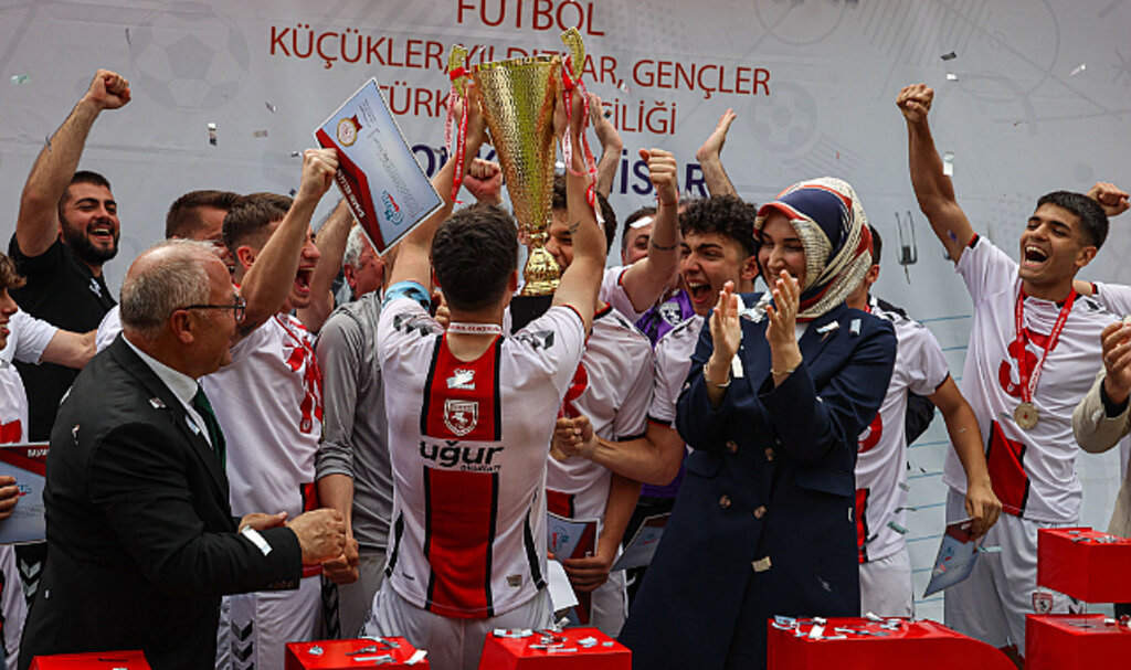 Samsunspor'un Eğitim Sponsoru Uğur Okulları Türkiye Şampiyonu Oldu! 