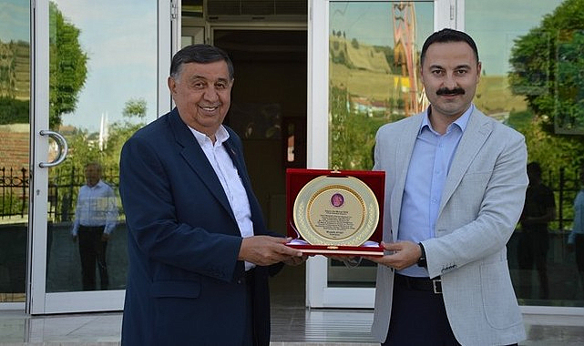 Başkan’dan İkiz’den 25 Mayıs Coşkusuna Emek Verenlere Teşekkür!