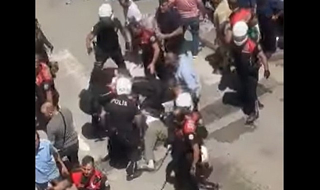 Samsun'da Gazeteciye Ters Kelepçeye Cemiyetten Kınama Geldi!