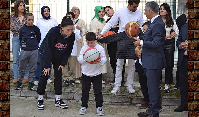 Zorlu Koleji Samsun Basketbol Ve Kaymakam Aydın’dan Anlamlı Buluşma! 'Engel Yok, Sevgi Var'