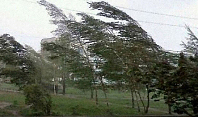 Fırtına Nedeniyle Samsun'da O Araçların Trafiğe Çıkması Yasaklandı!