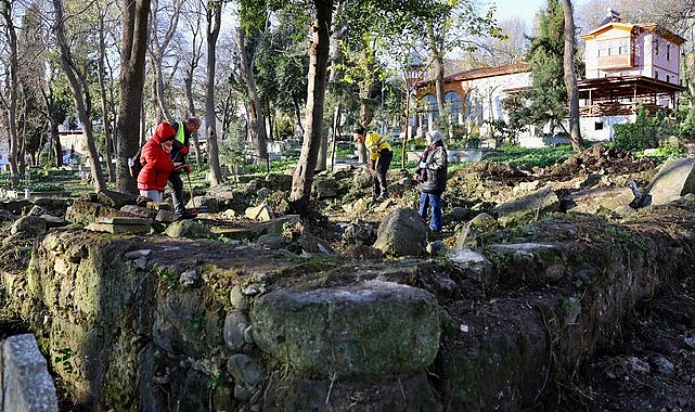 Seyyid Kutbiddin Mezarlığı’nda Kurtarma Kazısı Ve Çevre Düzenleme Çalışmaları Sürüyor!