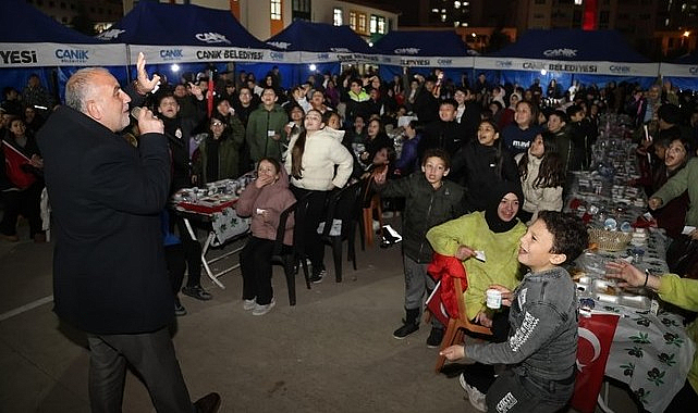Başkan Sandıkçı Öğrencilerin İftar Sevincine Ortak Oldu!