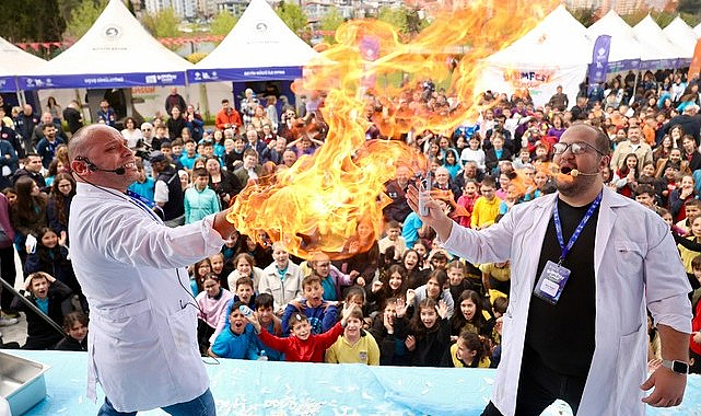 BİLİMFEST’in İlk Günü Yoğun Katılımla Dolu Dolu Geçti!