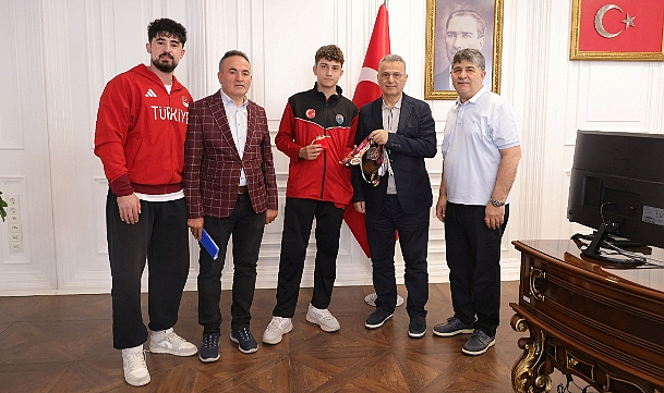 Avrupa Üçüncüsü Milli Sporcudan Başkan İhsan Kurnaz’a Ziyaret!