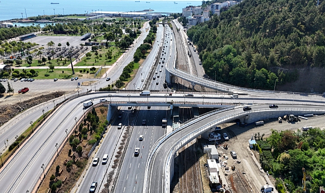 Kenan Şara Köprülü Kavşağı Projesi'nde İki Önemli Bağlantı Yolu Trafiğe Açıldı!