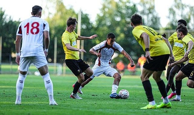 Samsunspor Hollanda da Galibiyetle Tanıştı!
