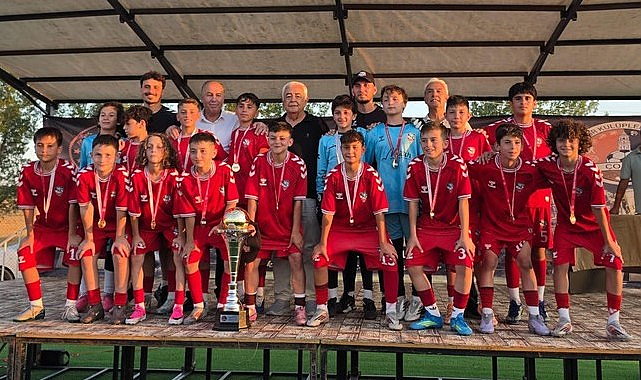 Samsun Kadıköyspor Çorum’da Tüm Maçlarını Kazanarak Şampiyon Oldu!